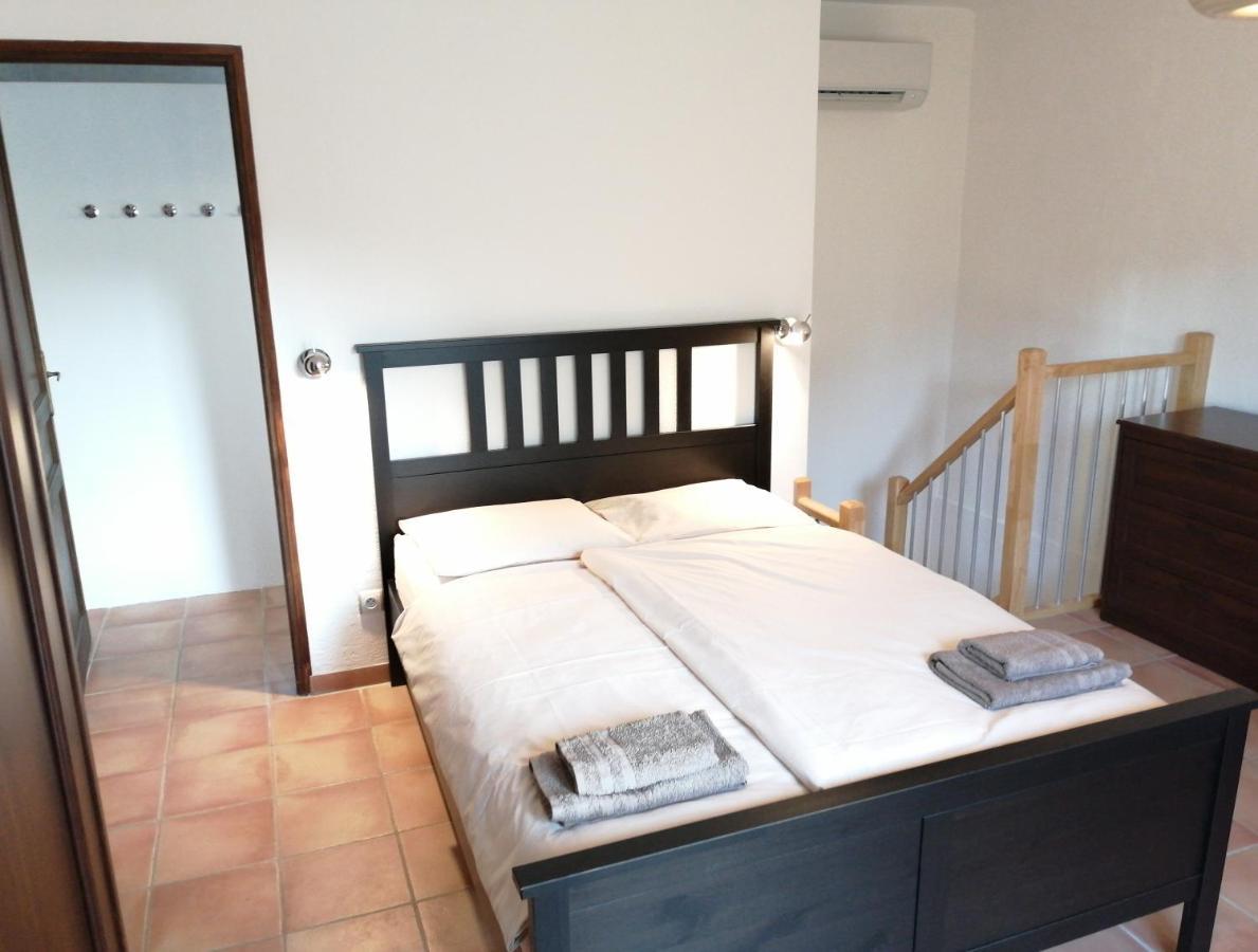 Appartement Les 3 Hirondelles à Pont-Saint-Esprit Extérieur photo